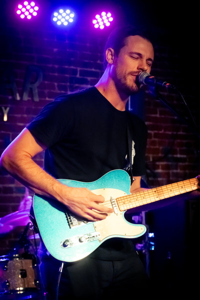 Live music performance in cinematic stage light