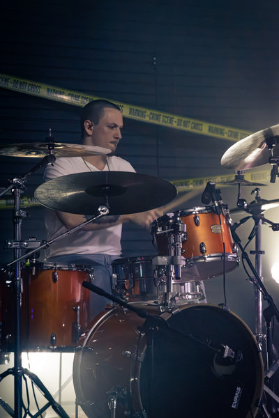 Live music performance in cinematic stage light