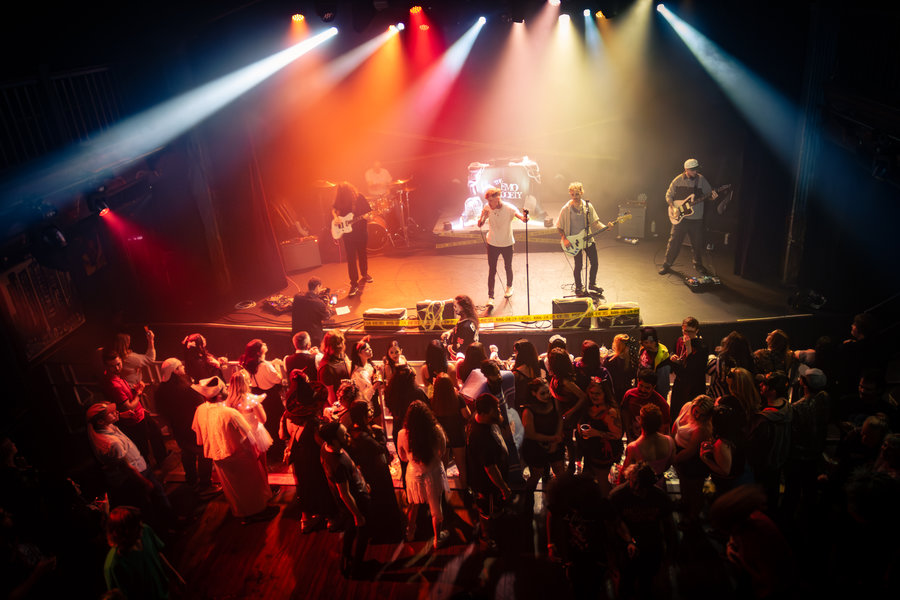 Live music performance in cinematic stage light